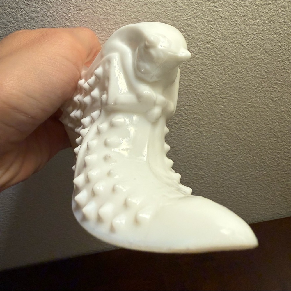 Antique White Hobnail Vase and Shoe Figurine Set - Picture 9 of 9